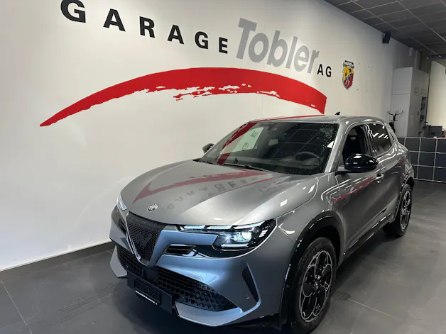 Alfa Romeo Junior 1.2 48V Hybrid Q4