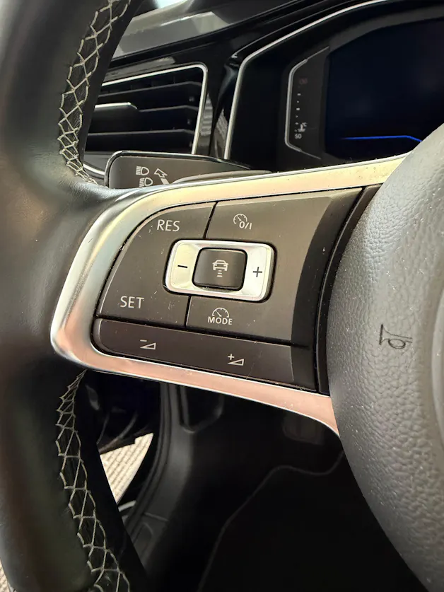 VW Polo 1.0 TSI BMT R-LINE Highline DSG | CH | Navi | PANORAMA | Keyless | Innovationspaket |