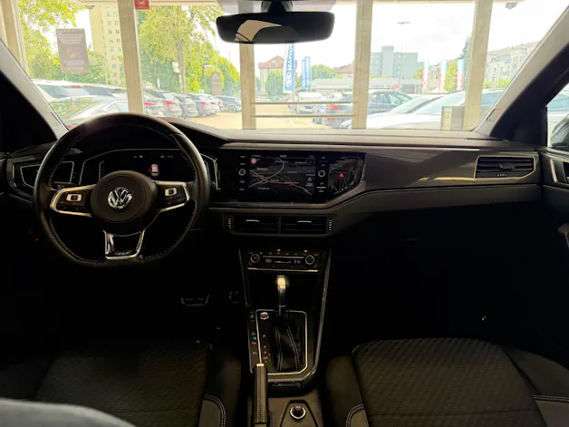 VW Polo 1.0 TSI BMT R-LINE Highline DSG | CH | Navi | PANORAMA | Keyless | Innovationspaket |