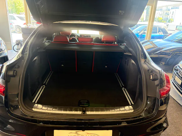 BMW X4 M40i Steptronic | CH Swiss | Individual Leder Fiona Rot-Schwarz | LED | Memory | DRIVING ASSISTANT |