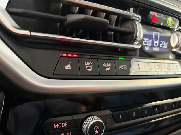BMW X3 xDrive 48V M40d | CH Fzg. | Facelift | Laser | HeadUp | Live Cockpit | Leder | AHK | M-Sportsitz |
