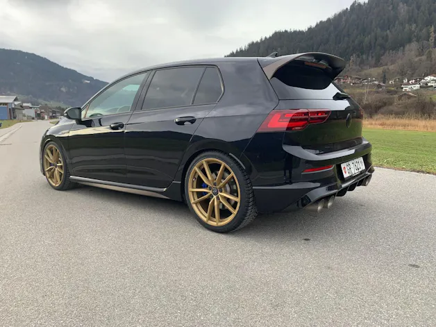 VW Golf VIII 2.0 TSI R DSG 4motion