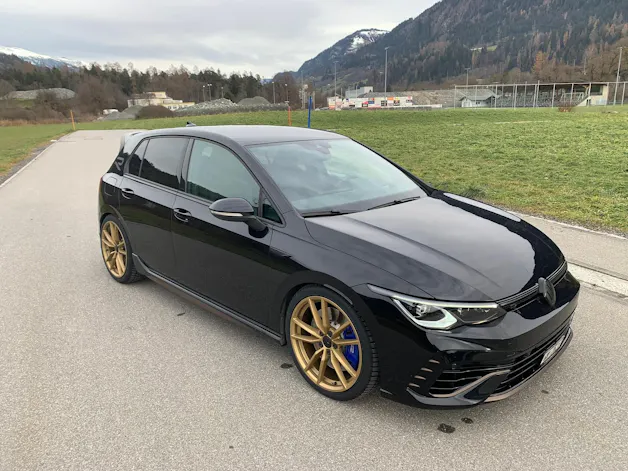 VW Golf VIII 2.0 TSI R DSG 4motion