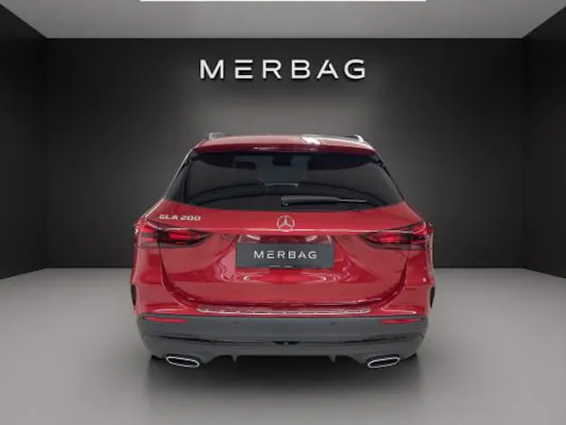 Mercedes-Benz GLA 200 Night Star 7G-D