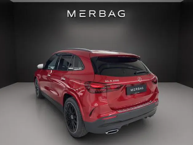 Mercedes-Benz GLA 200 Night Star 7G-D