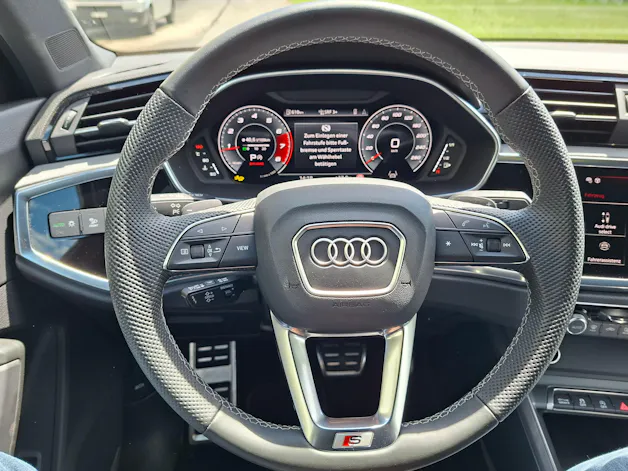 Audi Q3 Sportback 40 TFSI S line quattro S-tronic *CH-Fahrzeug mit Garantie+ASSP*