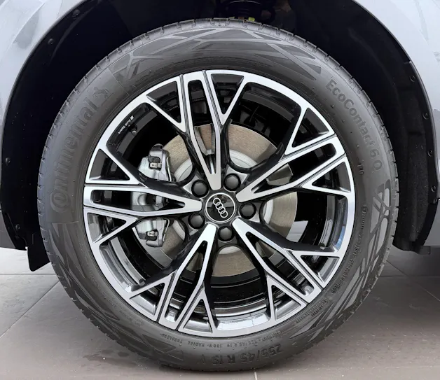 Audi Q3 SUV TFSI quattro 195 kW S tronic