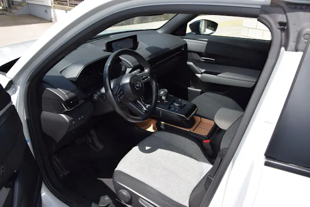 Mazda MX-30 e-Skyactiv Ambition Plus
