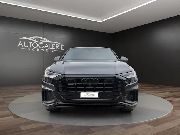 Audi Q8 50 TDI quattro S-LINE | CH Fahrzeug | Black Paket | Pano | AHK | Luftfederung | B&O Sound | Head Up | Matrix |