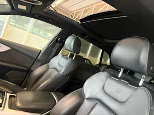 Audi Q8 50 TDI quattro S-LINE | CH Fahrzeug | Black Paket | Pano | AHK | Luftfederung | B&O Sound | Head Up | Matrix |