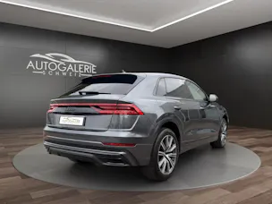 Audi Q8 50 TDI quattro S-LINE | CH Fahrzeug | Black Paket | Pano | AHK | Luftfederung | B&O Sound | Head Up | Matrix |