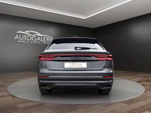 Audi Q8 50 TDI quattro S-LINE | CH Fahrzeug | Black Paket | Pano | AHK | Luftfederung | B&O Sound | Head Up | Matrix |