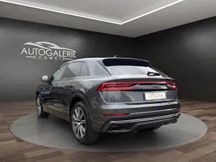 Audi Q8 50 TDI quattro S-LINE | CH Fahrzeug | Black Paket | Pano | AHK | Luftfederung | B&O Sound | Head Up | Matrix |