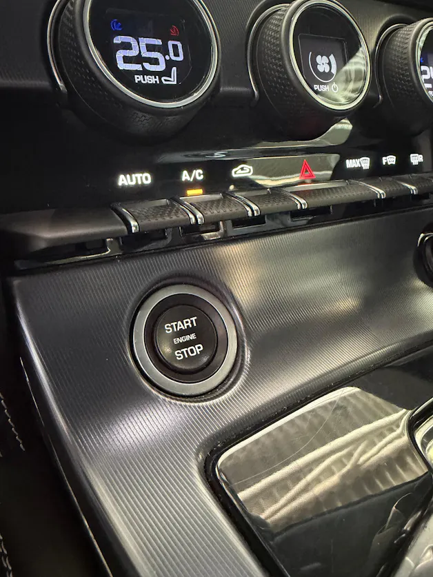 Jaguar F-Type Coupé 5.0 V8 S/C R AWD Automatik | Satter V8 Sound | OHNE OPF |