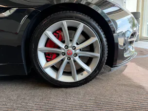 Jaguar F-Type Coupé 5.0 V8 S/C R AWD Automatik | Satter V8 Sound | OHNE OPF |