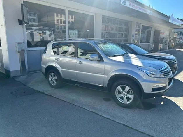 KGM -SsangYong Rexton RX200 e-XDi Sapphire 4WD Automatic