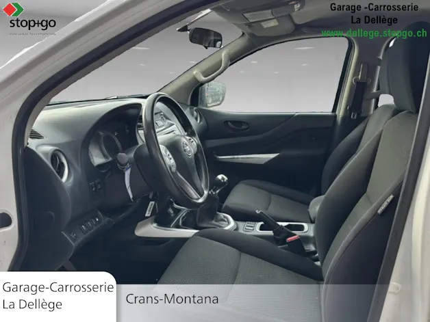 Nissan Navara Double Cab Acenta 2.3 dCi 4WD
