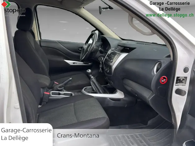Nissan Navara Double Cab Acenta 2.3 dCi 4WD