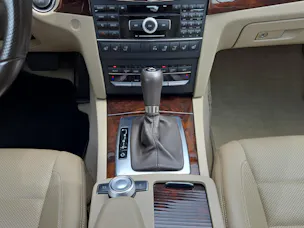Mercedes-Benz E 350 CGI BlueEfficiency 7G-Tronic