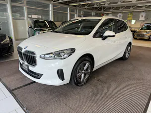 BMW 223d Active Tourer xDrive DKG | CH Swiss | Panorama | Head Up | AHK | Driving Assist PLUS | Innovation | Travel |