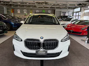 BMW 223d Active Tourer xDrive DKG | CH Swiss | Panorama | Head Up | AHK | Driving Assist PLUS | Innovation | Travel |