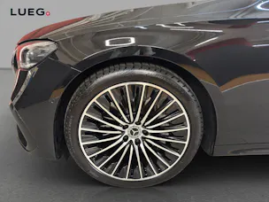 Mercedes-Benz E 220 d 4M - AMG / DISTRONIC / 360 Grad Kamera / Panorama-Dach