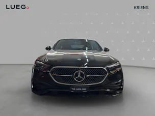 Mercedes-Benz E 220 d 4M - AMG / DISTRONIC / 360 Grad Kamera / Panorama-Dach