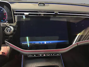 Mercedes-Benz E 220 d 4M - AMG / DISTRONIC / 360 Grad Kamera / Panorama-Dach
