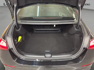Mercedes-Benz E 220 d 4M - AMG / DISTRONIC / 360 Grad Kamera / Panorama-Dach