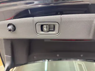 Mercedes-Benz E 220 d 4M - AMG / DISTRONIC / 360 Grad Kamera / Panorama-Dach