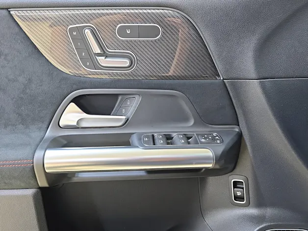 Mercedes-Benz GLA 220 d 4Matic Swiss Star