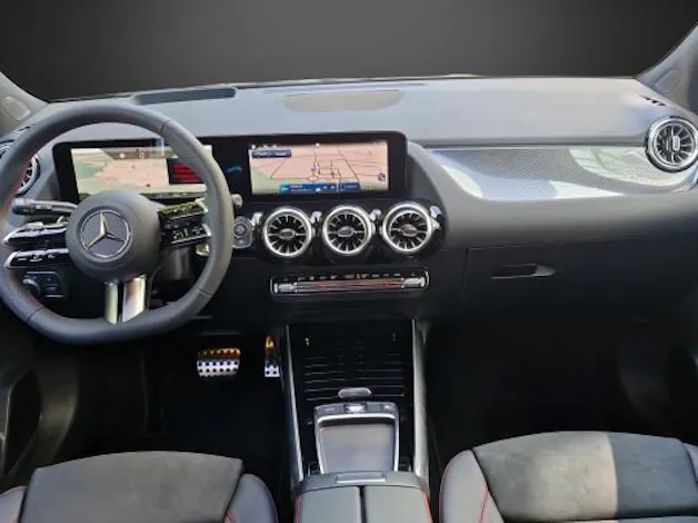 Mercedes-Benz GLA 180 7G-DCT