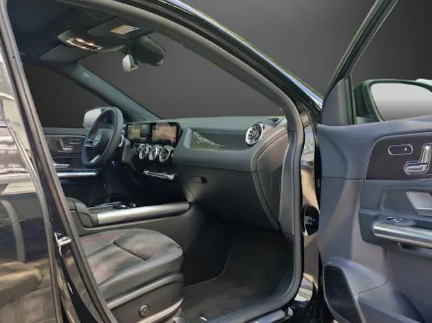 Mercedes-Benz GLA 180 7G-DCT