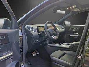 Mercedes-Benz GLA 180 7G-DCT
