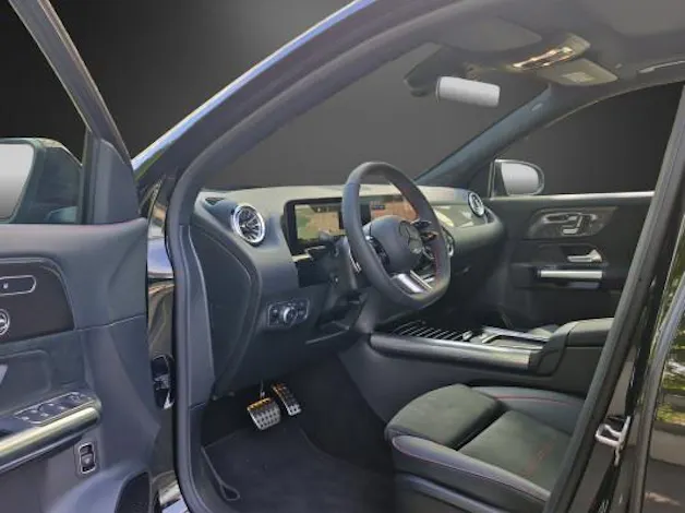 Mercedes-Benz GLA 180 7G-DCT