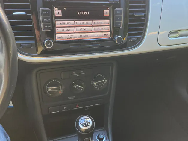 VW Beetle Cabrio 1.2 TSI Design