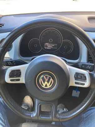 VW Beetle Cabrio 1.2 TSI Design