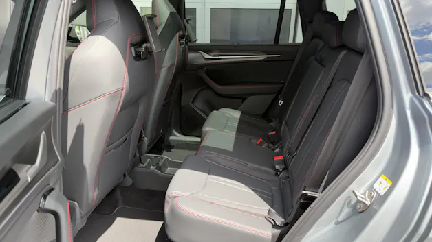 Škoda Kodiaq RS 2.0 TSI 265PS 7DSG 4x4 2.0 TSI 265PS 7DSG 4x4 2000ccm 265PS/195kW 4 Zylinder TSI Benzin