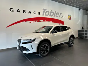 Alfa Romeo Junior 1.2 48V Hybrid Q4