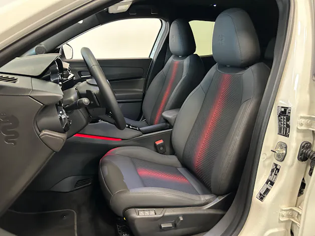 Alfa Romeo Junior 1.2 48V Hybrid Q4