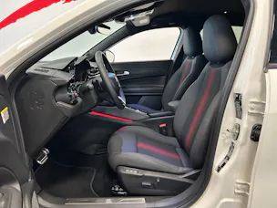 Alfa Romeo Junior 1.2 48V Hybrid Q4