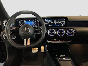 Mercedes-Benz CLA 180 AMG Line Shooting Brake
