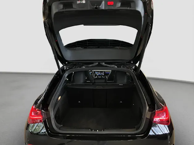 Mercedes-Benz CLA 180 AMG Line Shooting Brake