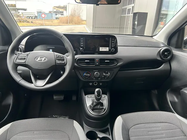 Hyundai i10 1.2 Amplia Aut.