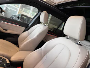 BMW X1 xDrive 20d xLine | CH | Gratis Service | Navi Plus | LED | PANORAMA | Leder Oyster | TOP AUSSTATTUNG | AHK |