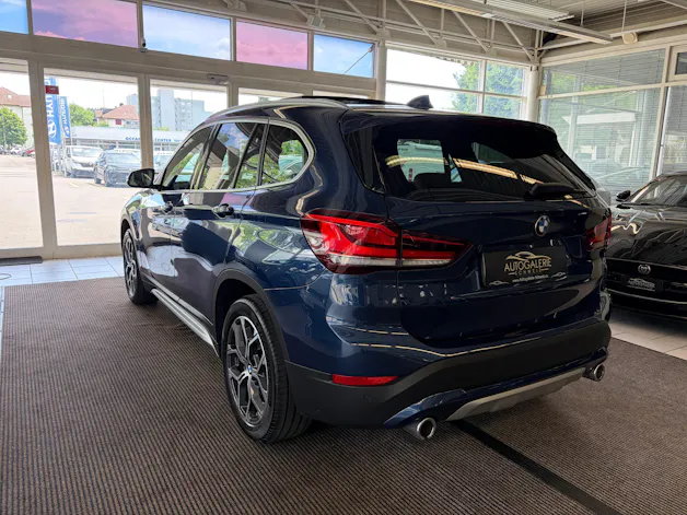 BMW X1 xDrive 20d xLine | CH | Gratis Service | Navi Plus | LED | PANORAMA | Leder Oyster | TOP AUSSTATTUNG | AHK |