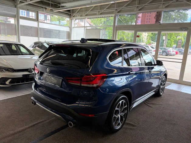 BMW X1 xDrive 20d xLine | CH | Gratis Service | Navi Plus | LED | PANORAMA | Leder Oyster | TOP AUSSTATTUNG | AHK |
