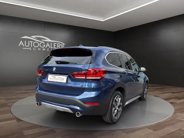 BMW X1 xDrive 20d xLine | CH | Gratis Service | Navi Plus | LED | PANORAMA | Leder Oyster | TOP AUSSTATTUNG | AHK |