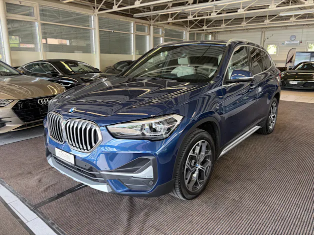BMW X1 xDrive 20d xLine | CH | Gratis Service | Navi Plus | LED | PANORAMA | Leder Oyster | TOP AUSSTATTUNG | AHK |