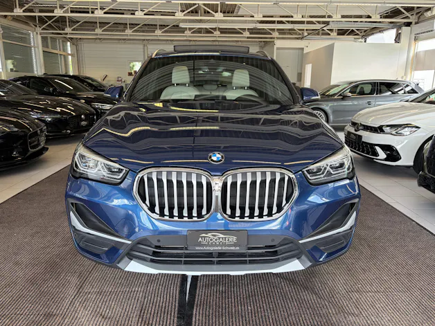 BMW X1 xDrive 20d xLine | CH | Gratis Service | Navi Plus | LED | PANORAMA | Leder Oyster | TOP AUSSTATTUNG | AHK |